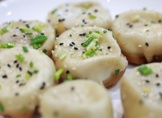 想学做包子,在哪儿学好,大概要多少钱?