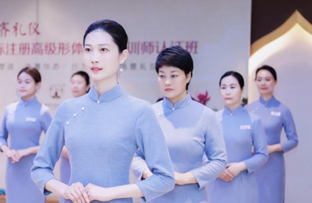 礼仪培训师培训,修齐礼仪有哪些优势