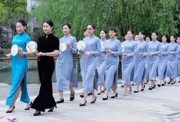 礼仪培训师培训,修齐礼仪有哪些优势