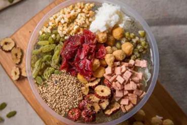 卖冰粉需要哪些设备（去卖冰粉要准备什么材料）