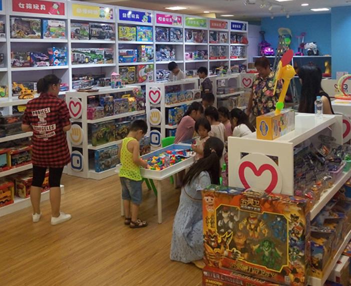 一个新手怎么开玩具店（我想批发玩具怎样进货）